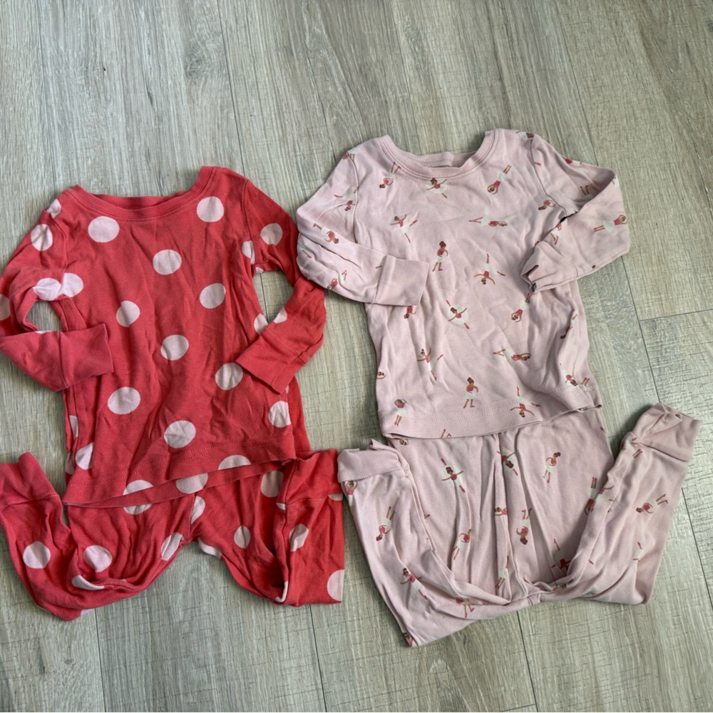 Old Navy Baby 2 Pajama Sets - Pink and Red